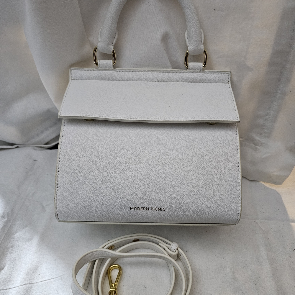 Modern Picnic Snacker Mini Luncher White with Gold Accents - Picture 11 of 12